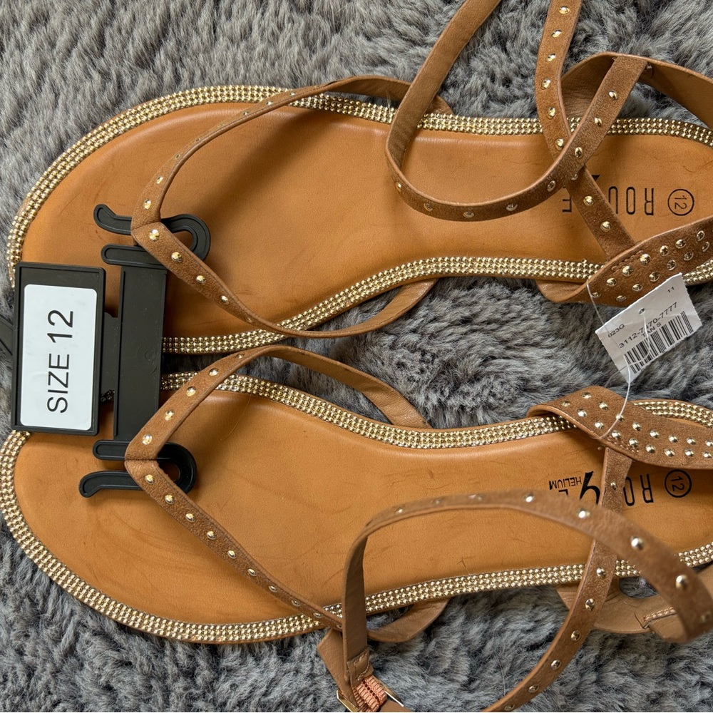 *NWT* Rouge Helium Brown Strappy Sandals